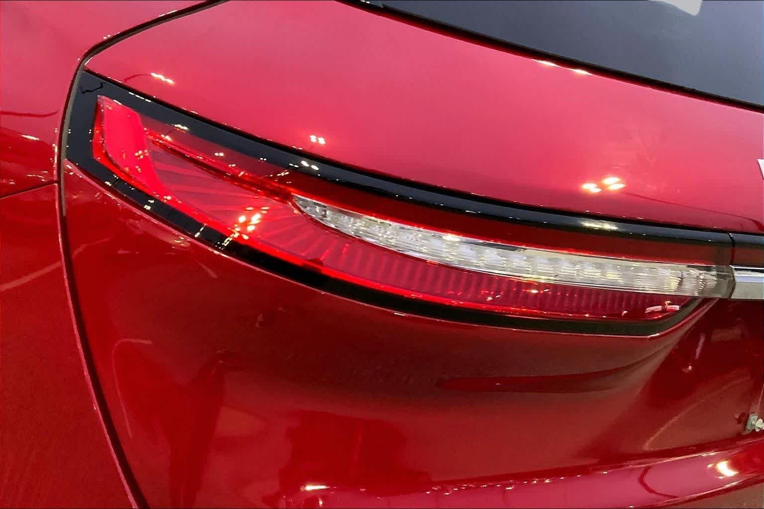 Used 2023 Red Carpet Metallic Tinted Clearcoat Lincoln Reserve image 24