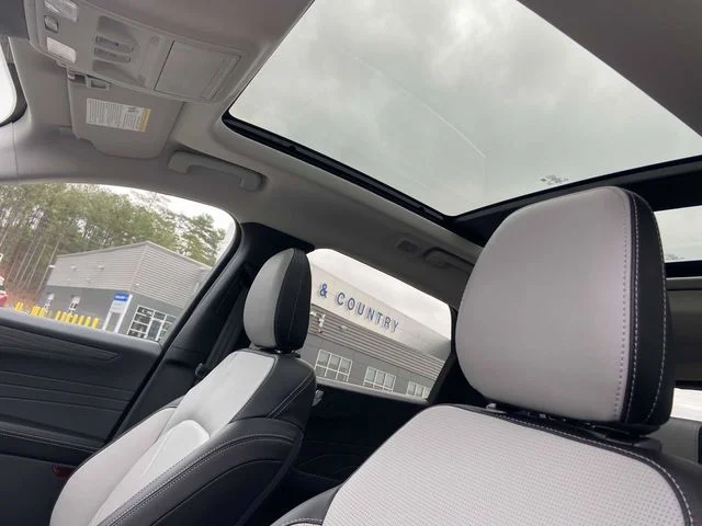 New 2025 Carbonized Gray Metallic Ford Base image 12