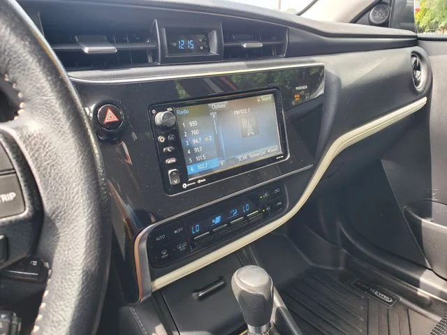 Used 2018 Red Toyota Base image 22