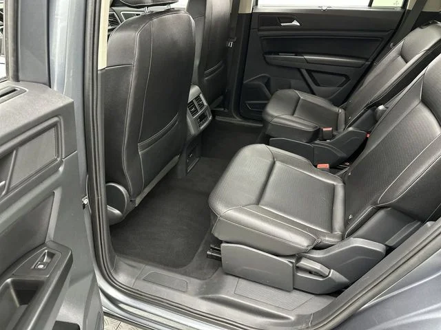 Used 2021 Gray Volkswagen 3.6L V6 SE w/Technology image 21