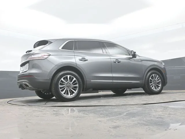 Used 2022 Gray Metallic Lincoln Reserve image 24