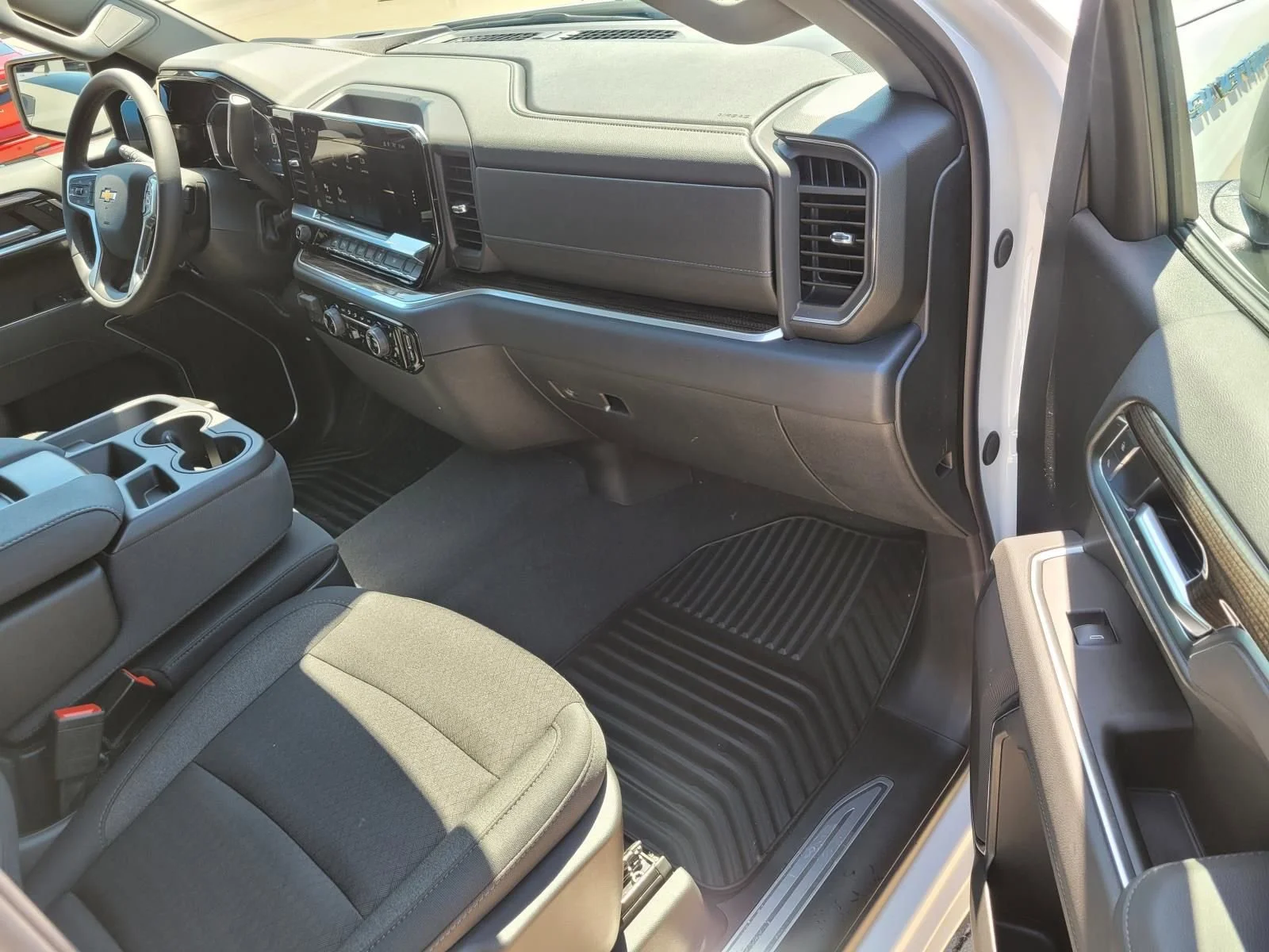 2026 Chevrolet Silverado 1500 LT - Photo 6