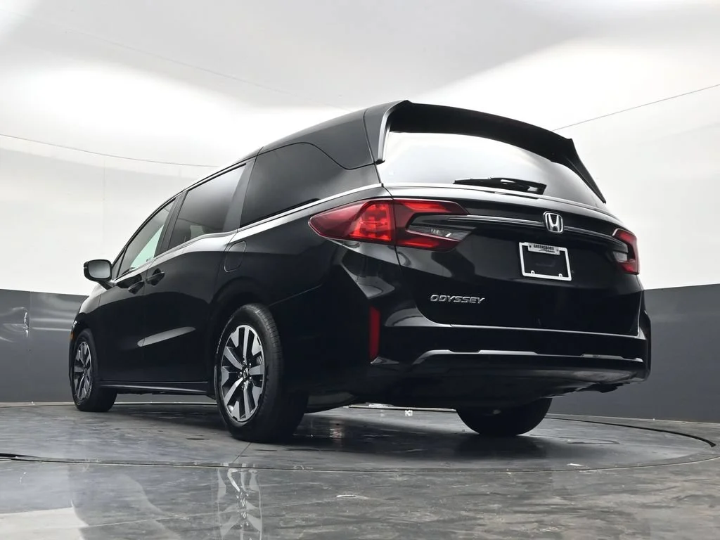 Used 2025  Honda EX-L image 31