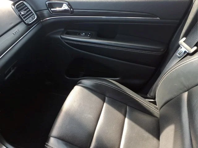 Used 2021 Gray Jeep Limited image 22