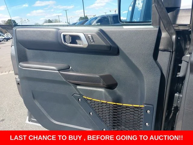 Used 2024 Gray Ford Badlands image 27