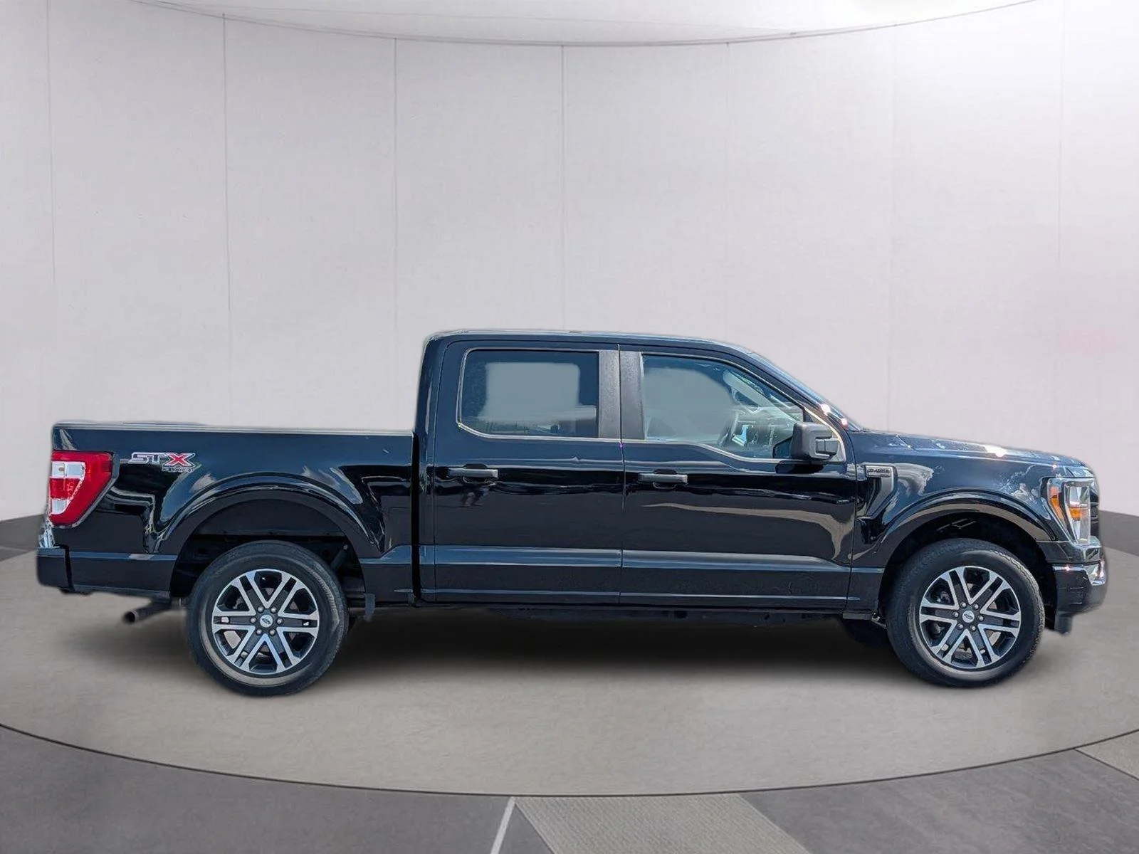 Used 2023 Agate Black Ford XL image 7
