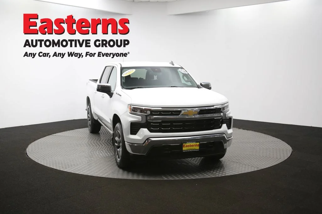 Used 2022 White Chevrolet LT image 51