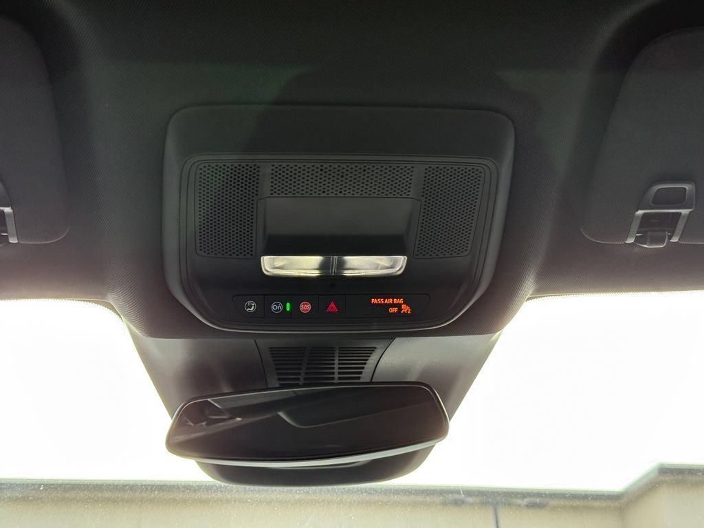 Used 2024 Summit White Chevrolet LT image 23