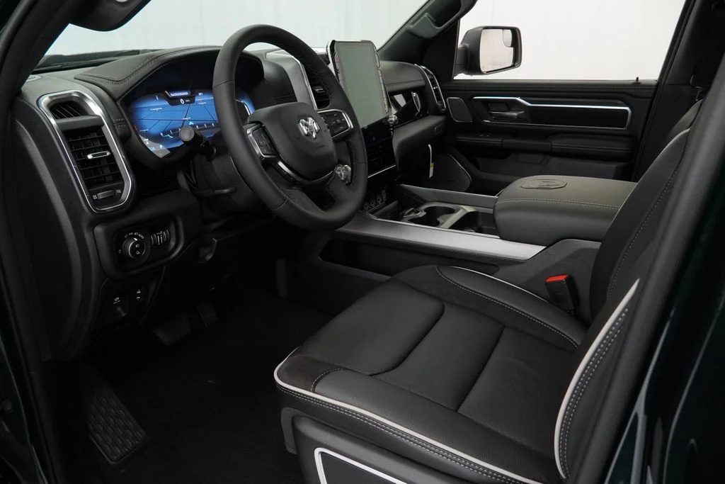 New 2026 Serrano-Green Metallic Exterior Paint RAM Laramie image 16