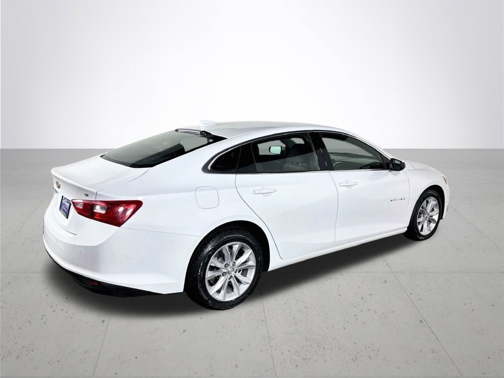 Used 2025 Summit White Chevrolet LT image 6