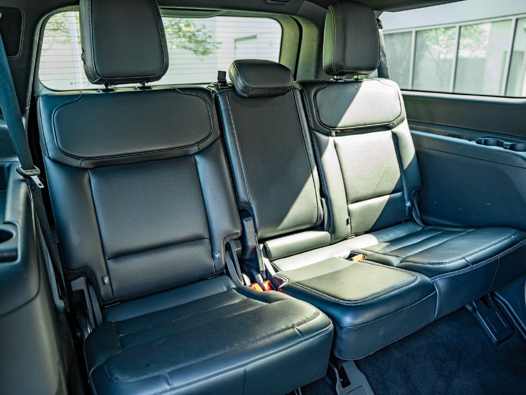 Used 2025 White Ford Platinum image 48