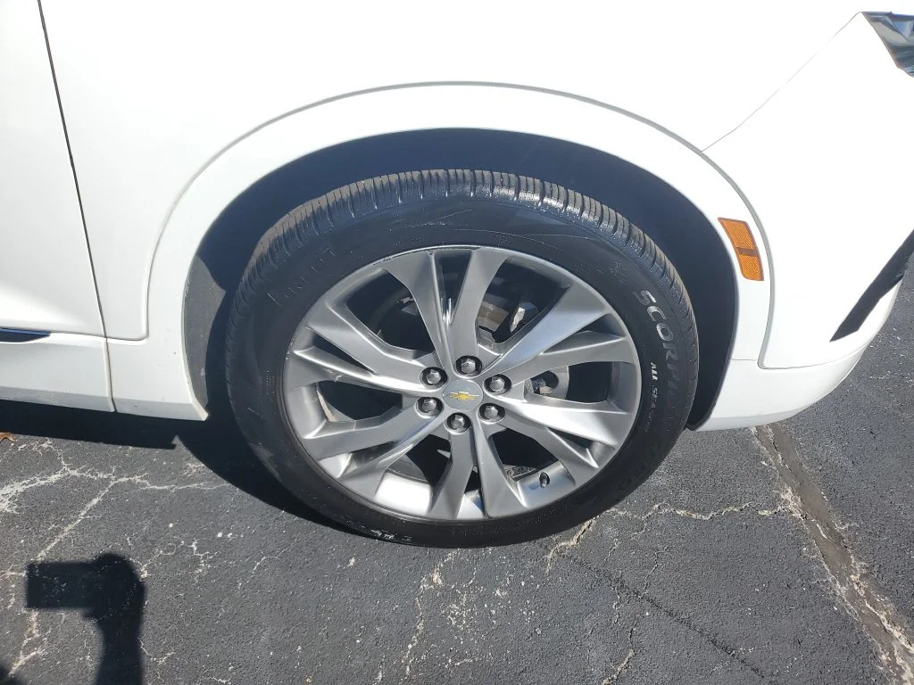 Certified Used 2019 White Chevrolet Premier image 6