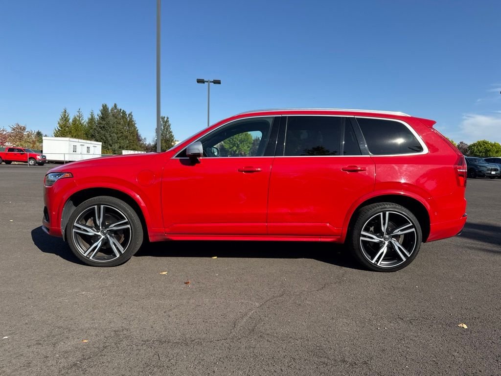 Used 2018 Passion Red Volvo T8 R-Design image 4
