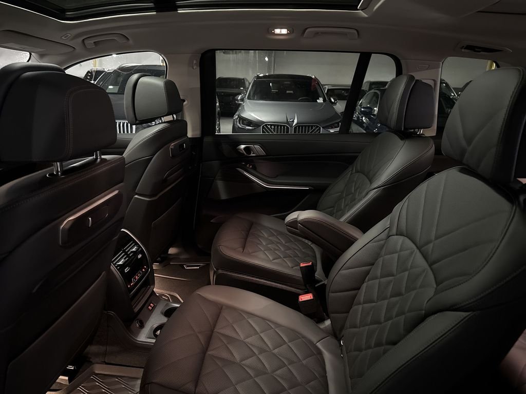 New 2027 White Metallic BMW xDrive40i image 23