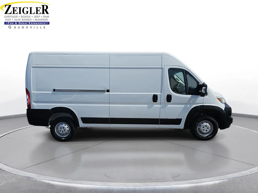 Used 2023 White Ram High Roof image 4