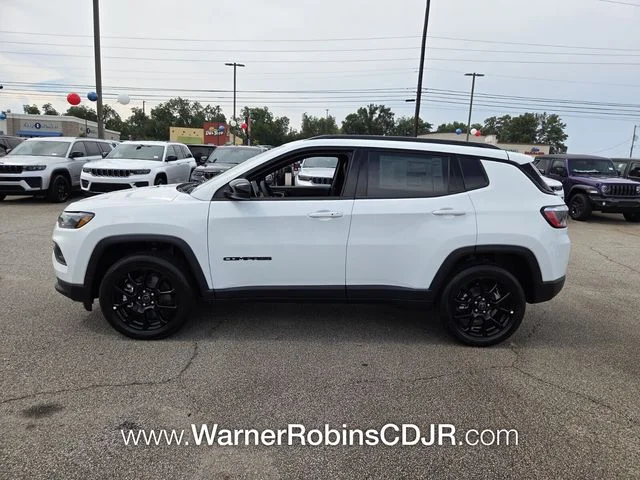 New 2026 Bright White Clear-Coat Exterior Paint Jeep Latitude image 4