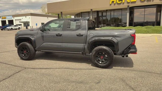 2025 Toyota Tacoma TRD Pro - Photo 6
