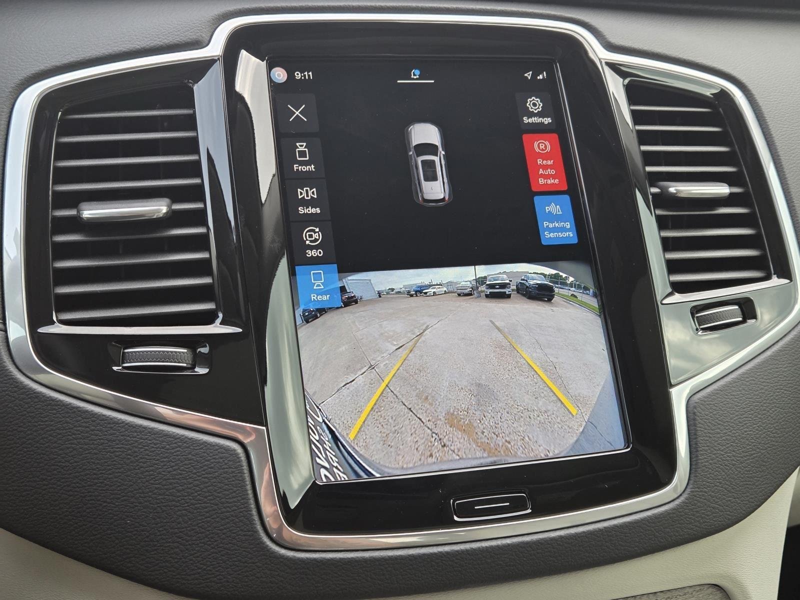 Certified Used 2023 Thunder Grey Metallic Volvo Ultimate image 29