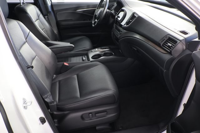 Used 2023 White Honda EX-L image 24
