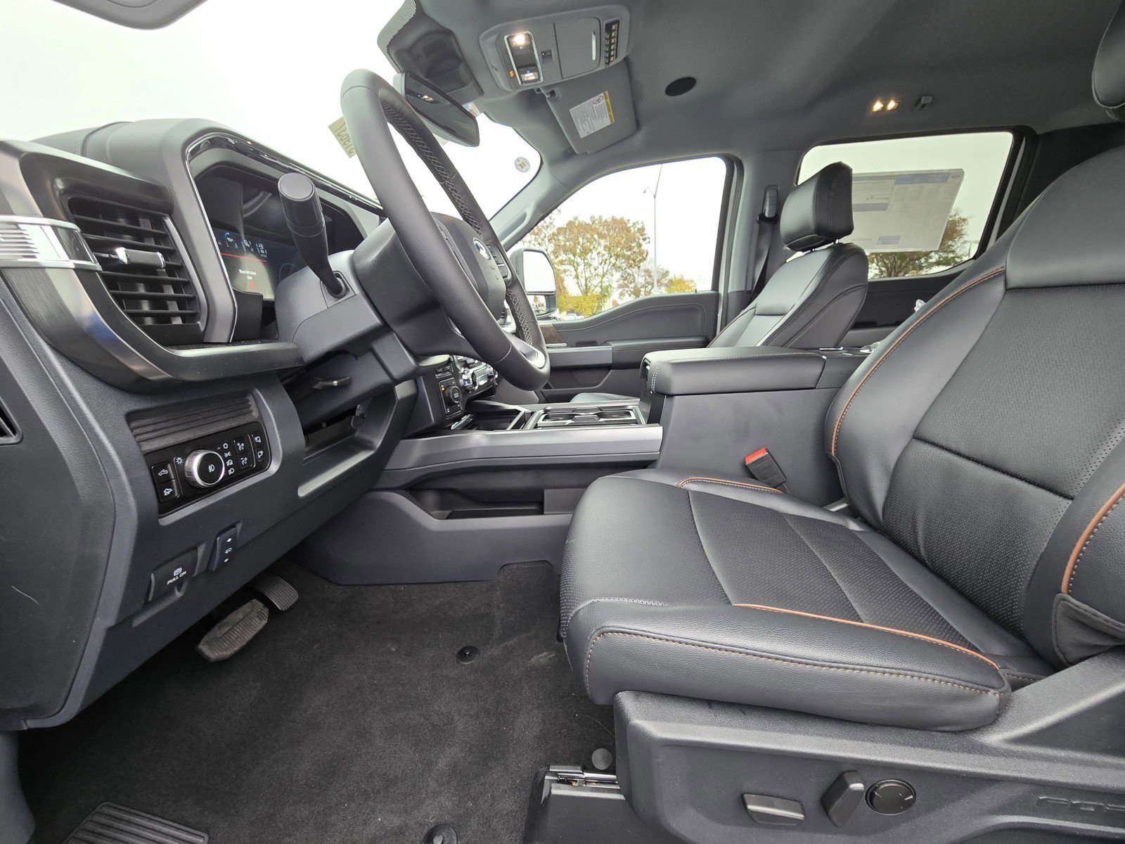 New 2026 Star White Metallic Tri-Coat Ford F-350® Lariat® image 9
