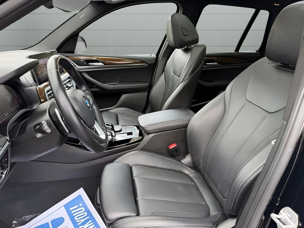 Used 2023 Black BMW xDrive30i image 19