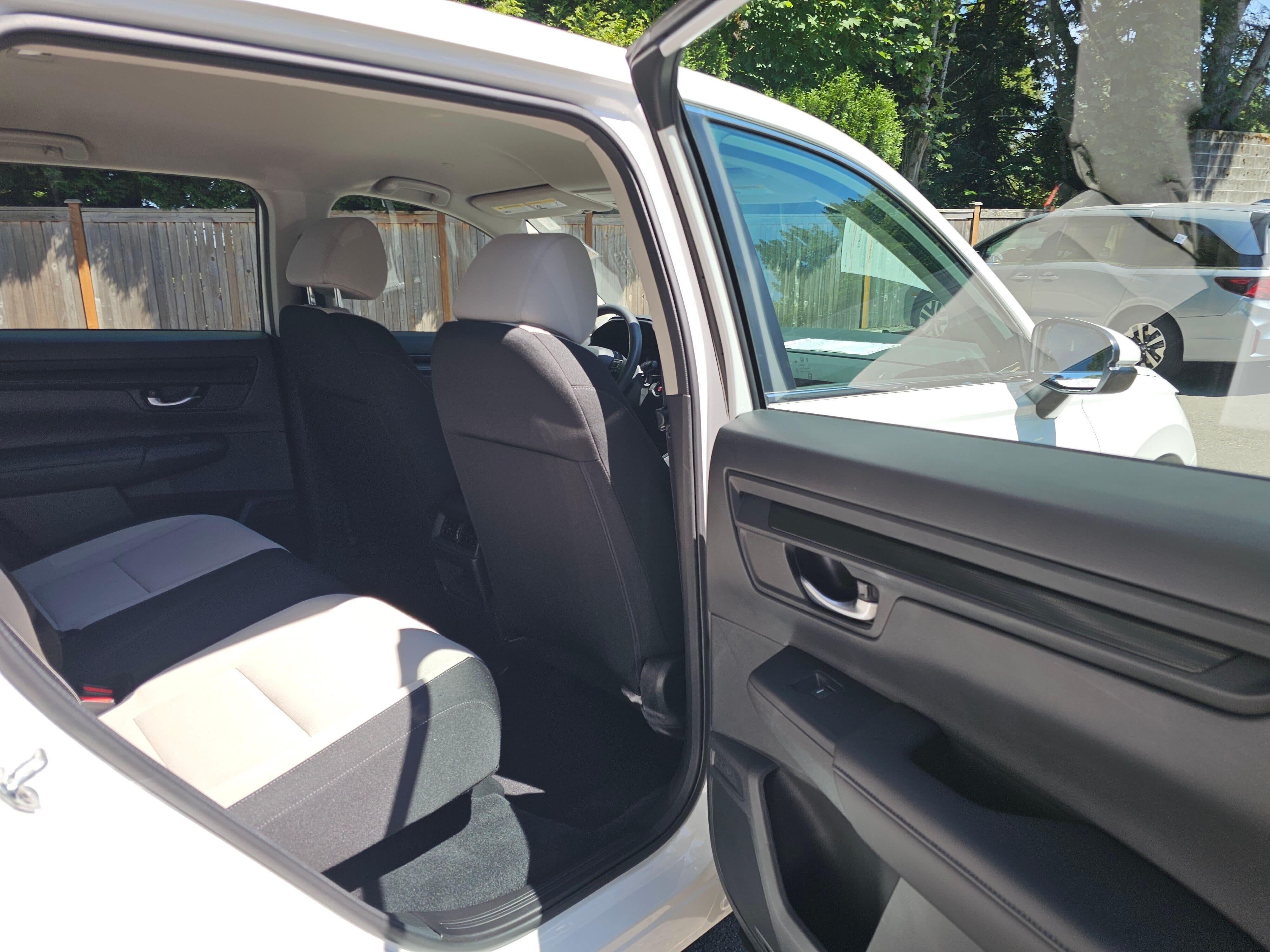 2024 Honda CR-V LX - Photo 14