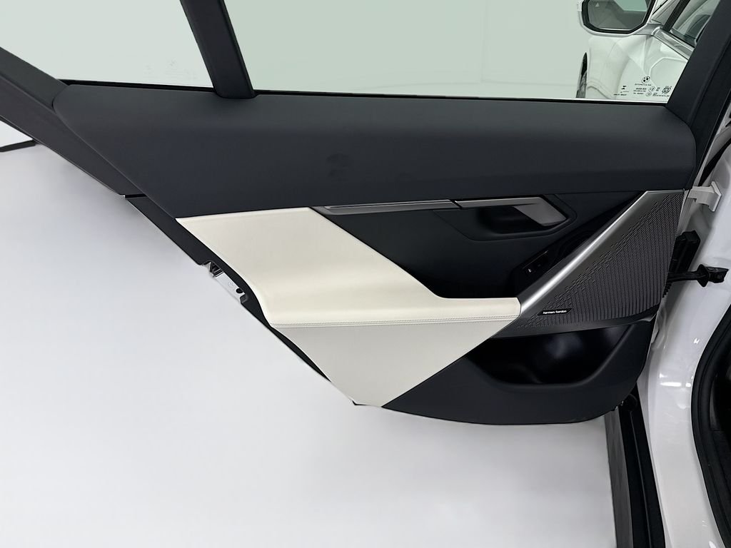 2026 BMW i5 40 - Photo 25