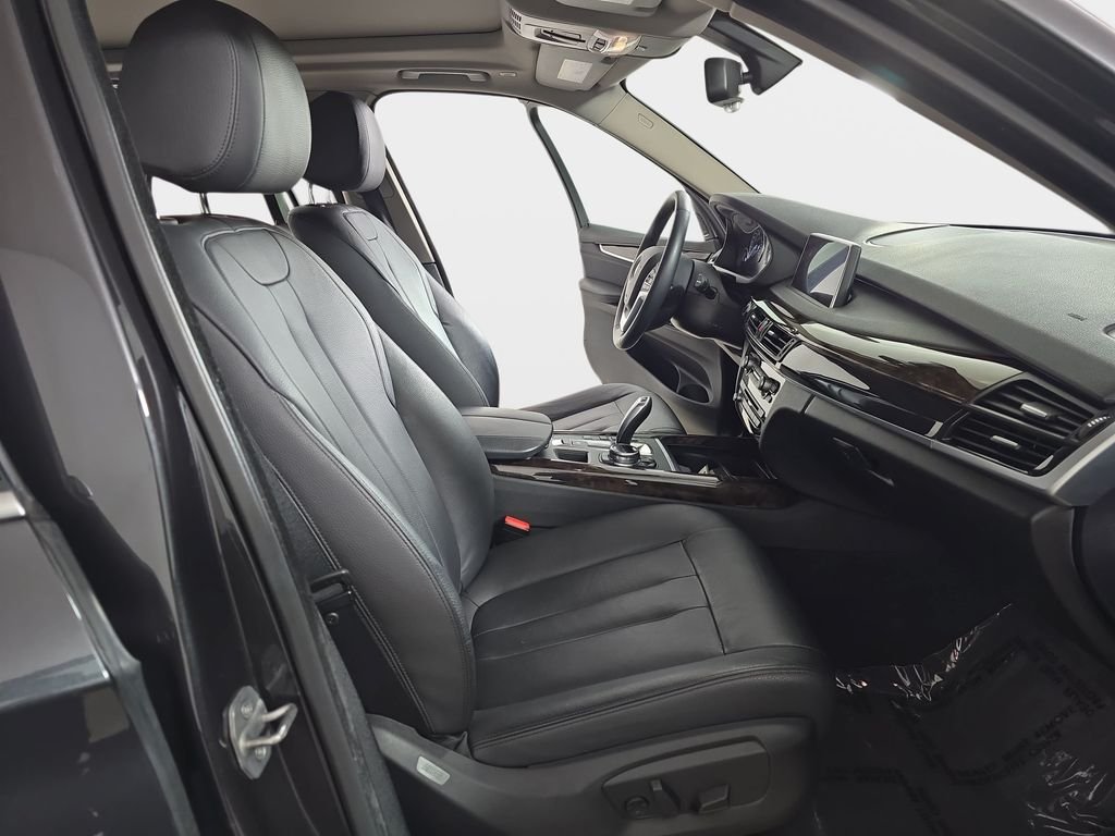 Used 2015 Dark Graphite BMW xDrive35i image 10