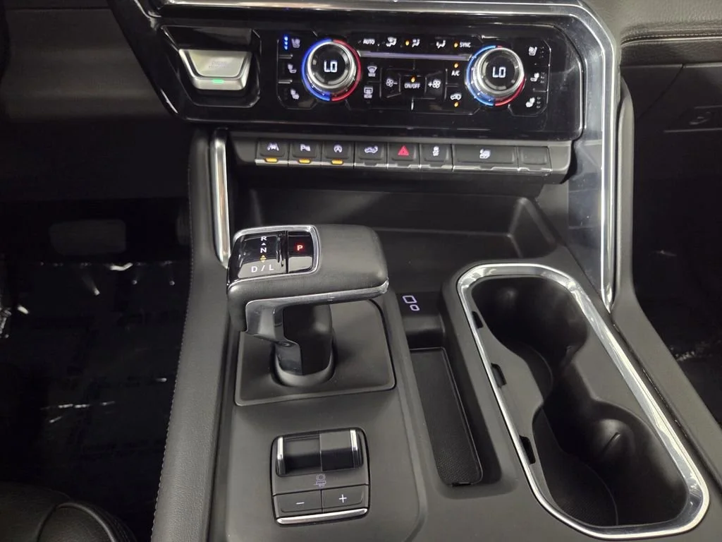 Used 2024 Onyx Black GMC Denali image 14