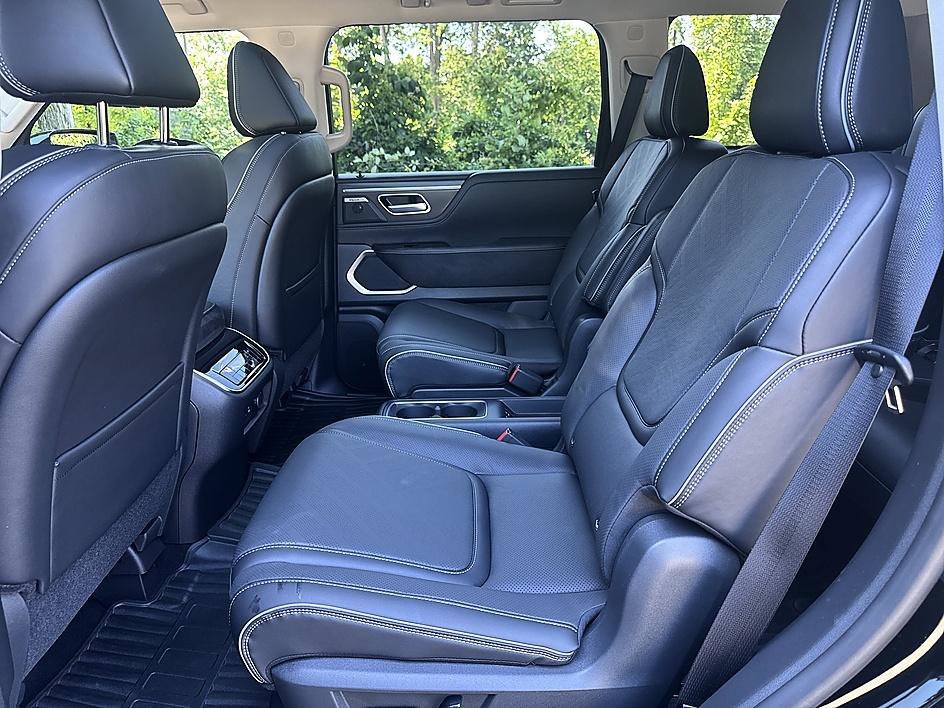 New 2026 Black Obsidian INFINITI LUXE image 12