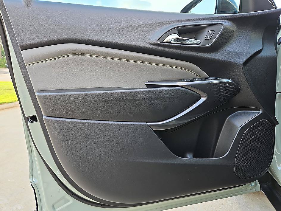 New 2026 Cacti Green Chevrolet ACTIV image 13