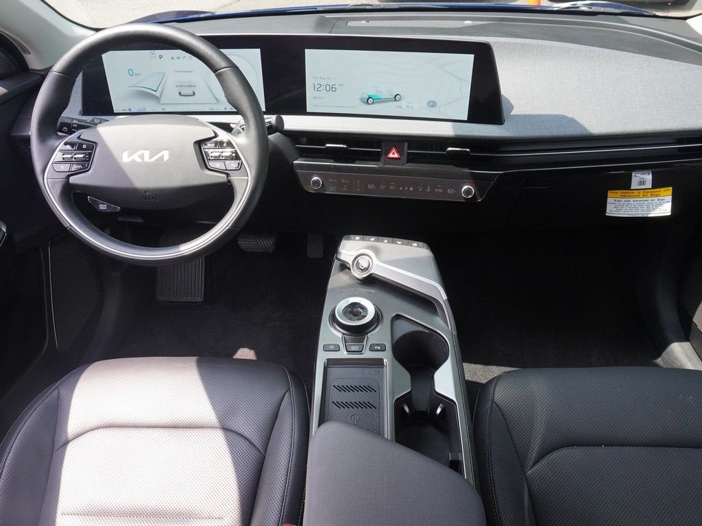 Used 2024 Blue Kia Wind image 32