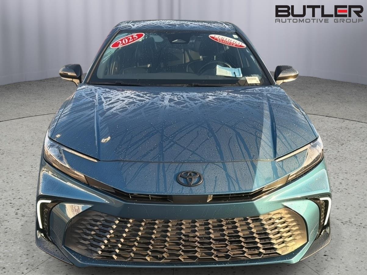 Used 2025 Ocean Gem Toyota SE image 9