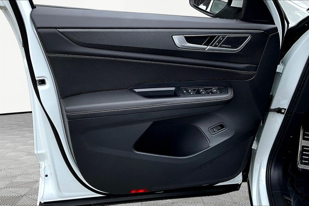 New 2026 White Volkswagen 2.0T SEL Premium R-Line image 20