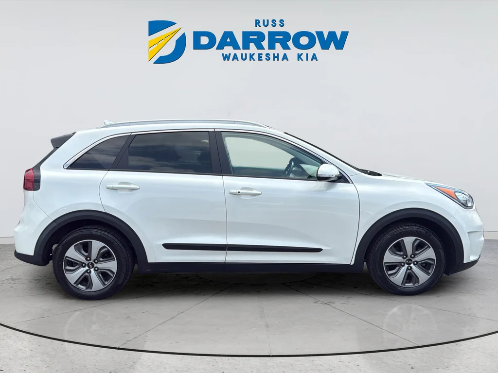 Used 2019 White Kia EX image 6