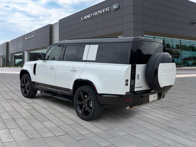 New 2026 Fuji White Land Rover X-Dynamic SE image 3
