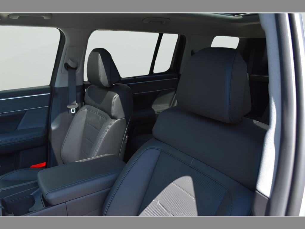 2026 Hyundai Santa Fe Limited - Photo 28