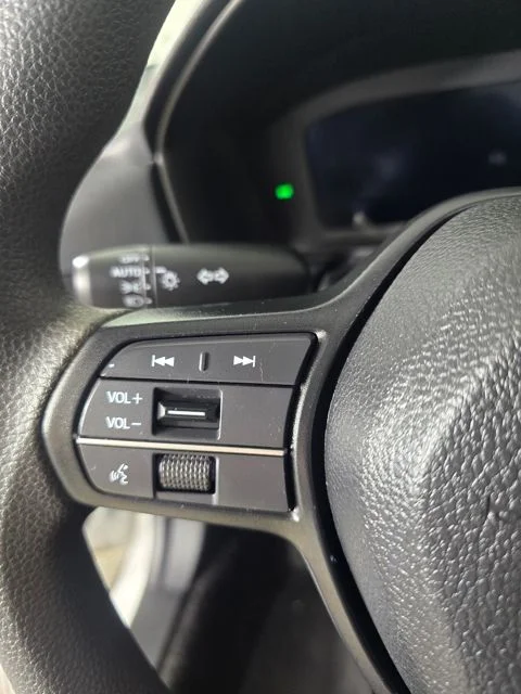 Used 2025 White Honda LX image 18