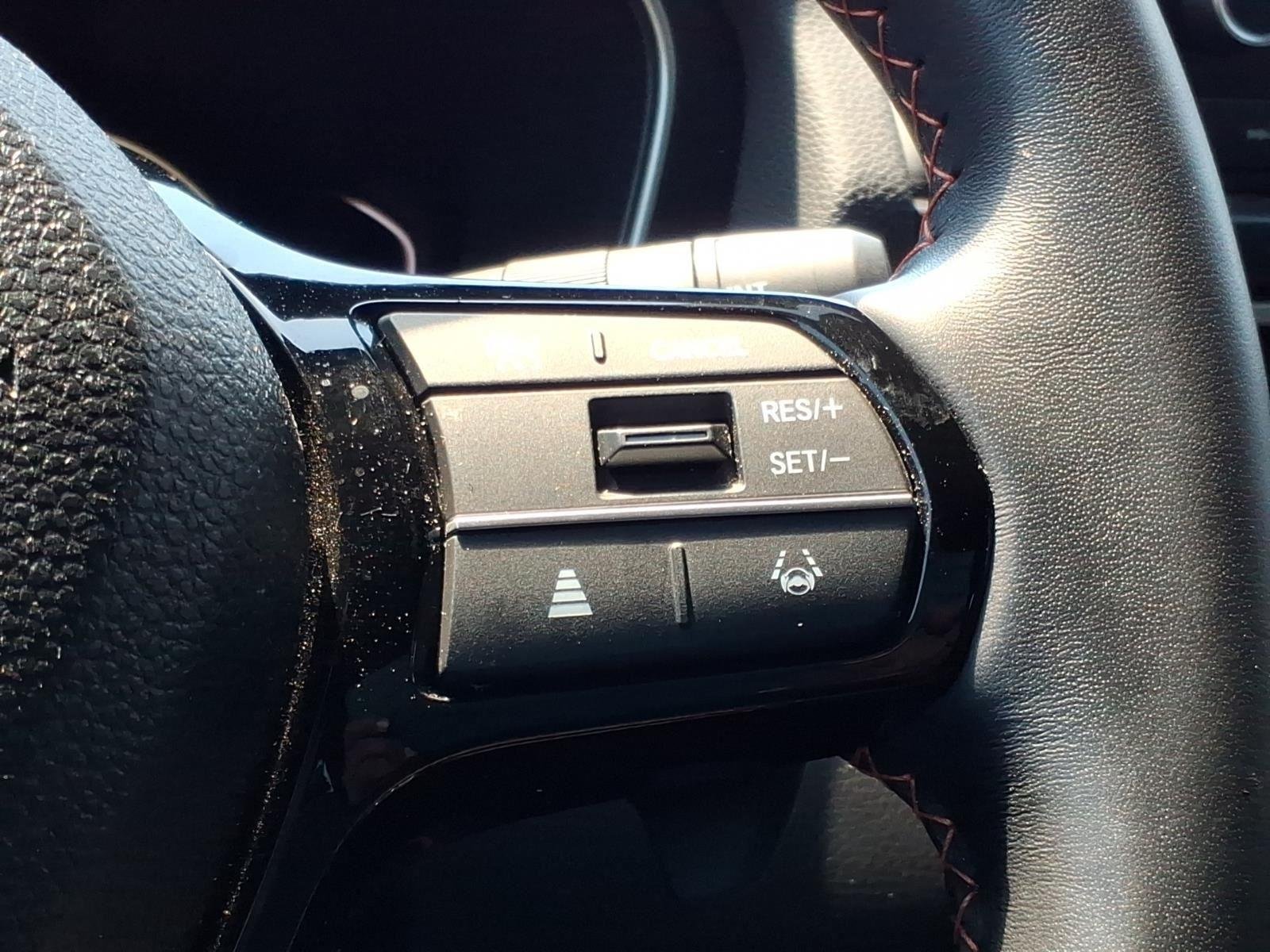 Used 2025  Honda Sport image 26