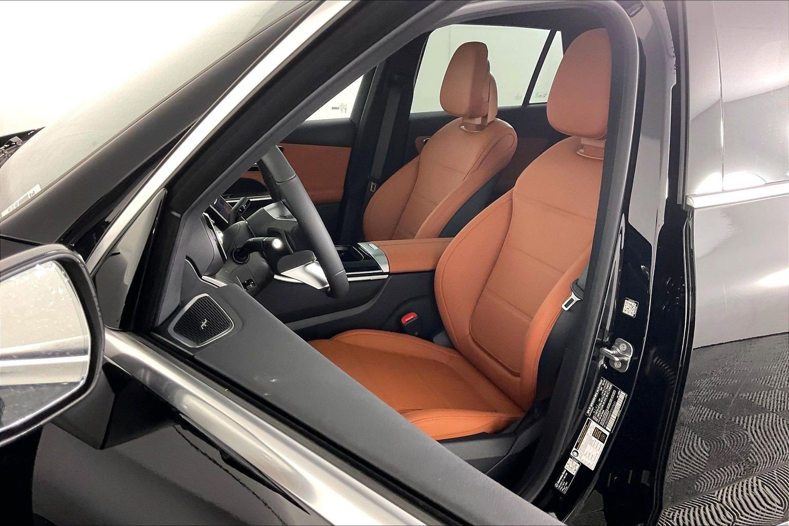 New 2026 Black Mercedes-Benz GLC 300 image 22