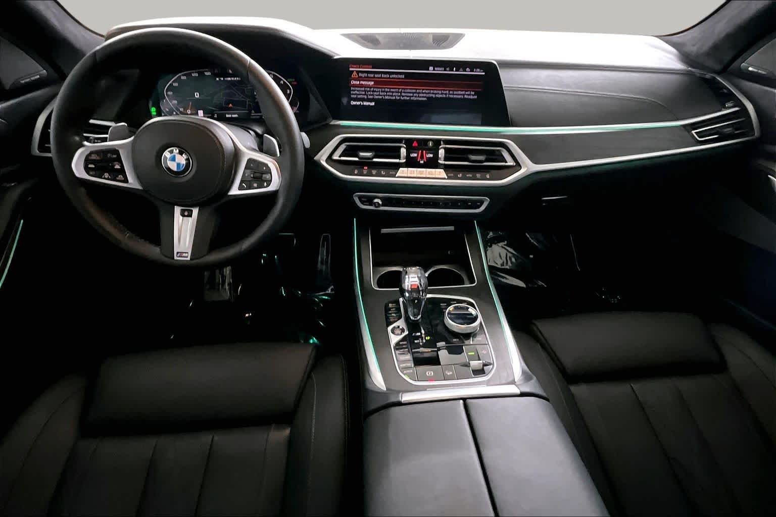 Used 2020 Alpine White BMW M50i image 16