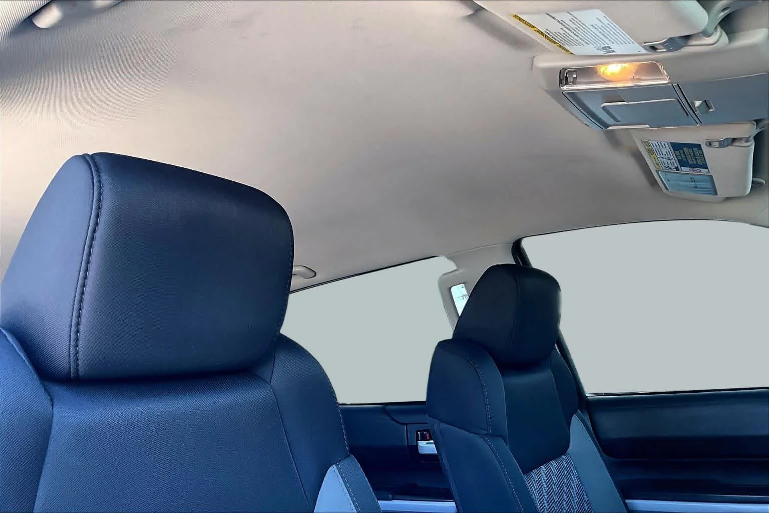 Used 2018 Cement Toyota SR5 image 15