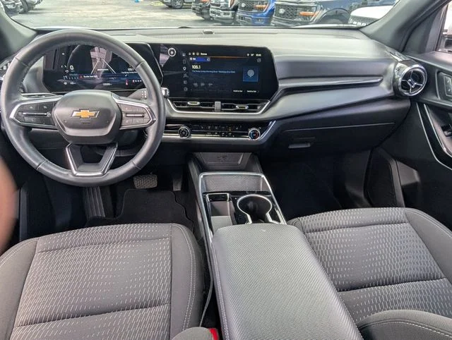 Used 2025 Summit White Chevrolet LT image 13