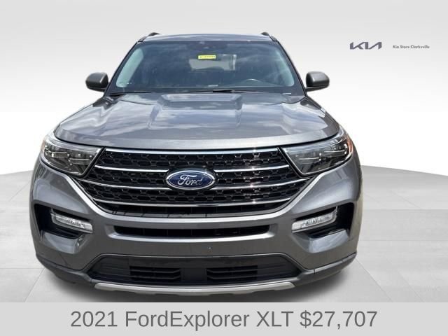 Used 2021 Gray Metallic Ford XLT image 3