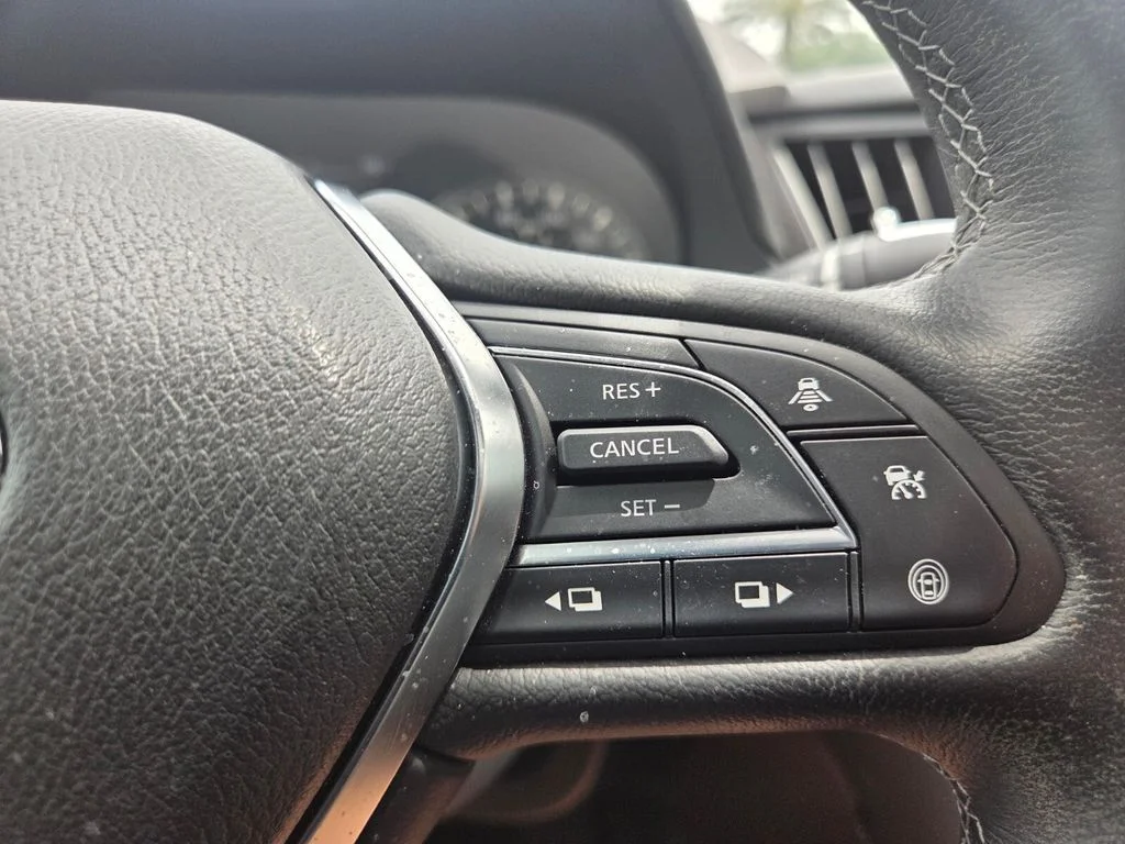 Used 2023 Black INFINITI SENSORY image 14