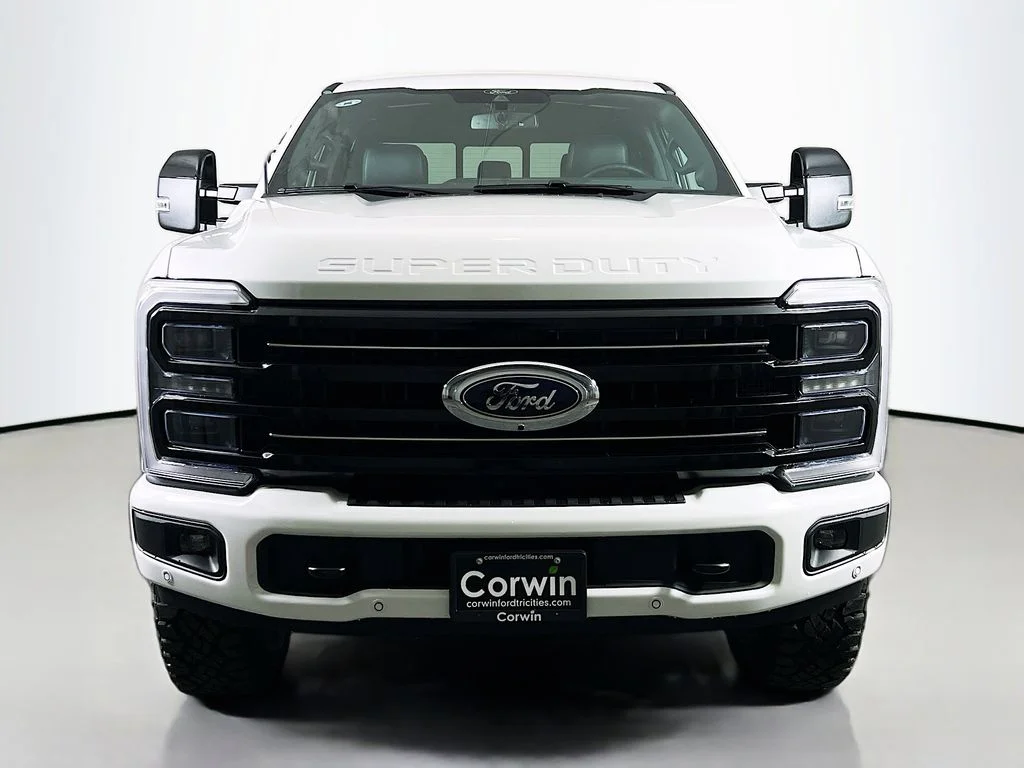 New 2026 Star White Metallic Tri-Coat Ford Platinum image 4