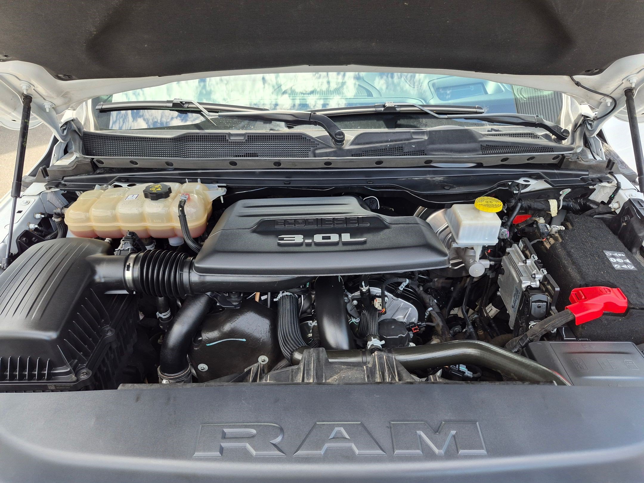 Used 2021 Bright White Clearcoat Ram Limited image 32