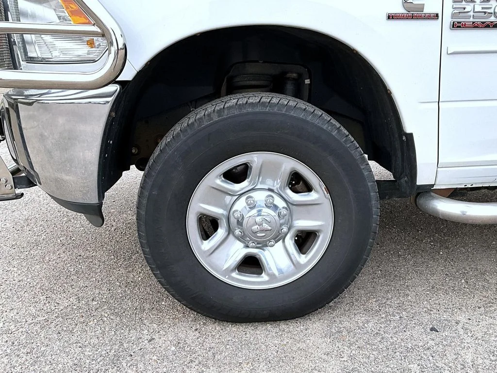 Used 2017 White Ram SLT image 23