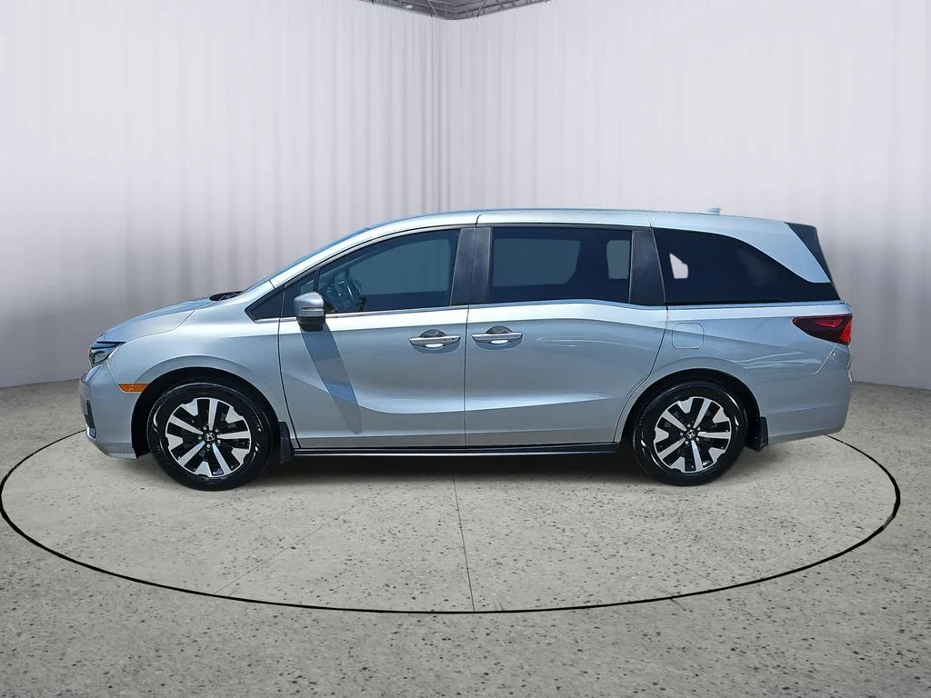 Used 2025  Honda EX-L image 6