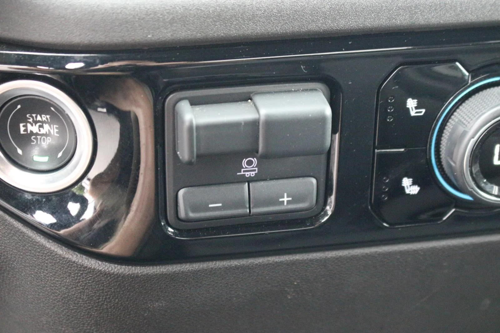 Used 2025 Black Chevrolet LT image 25